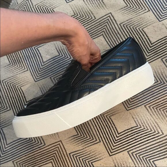 Wild Pair Slip On Shoes - Picture 3 of 8